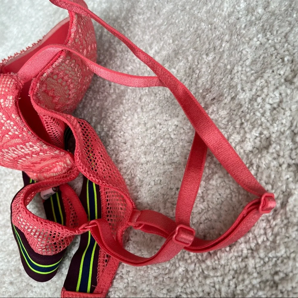 Victorias Secret Very Sexy Plunge Bra